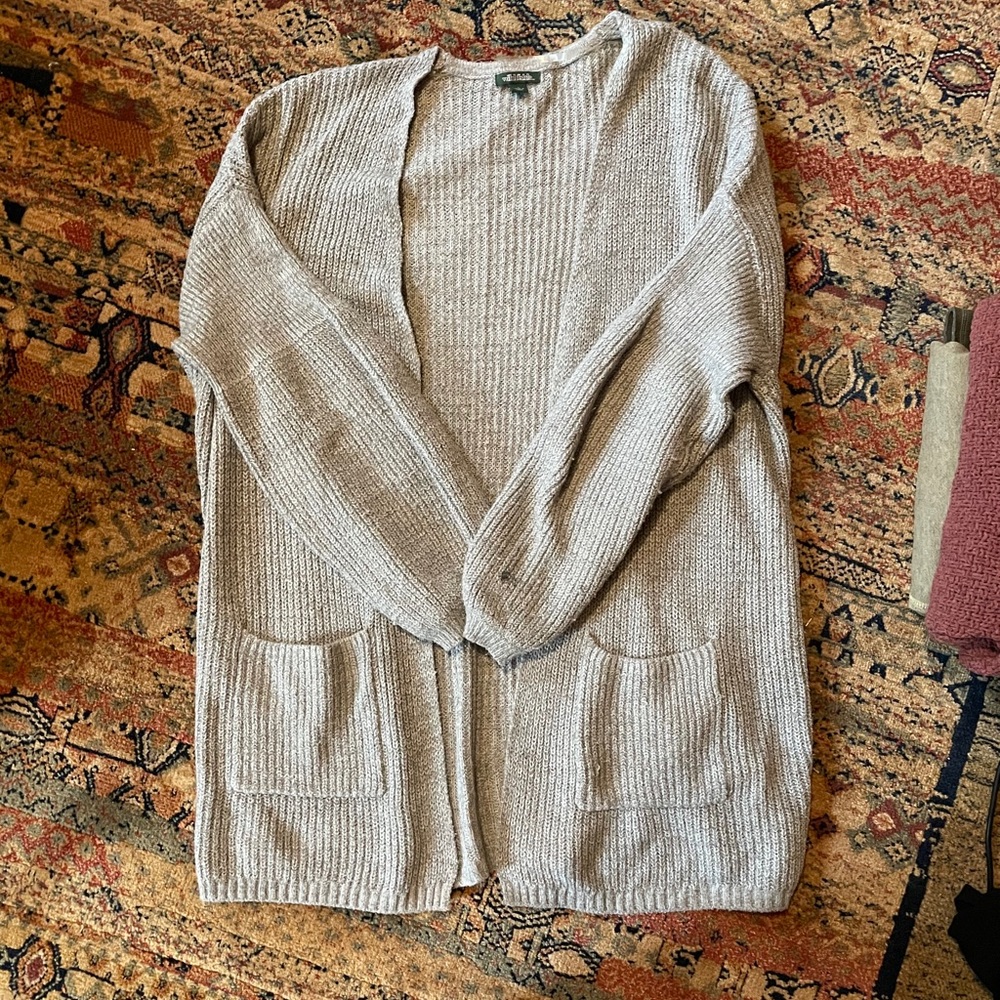 Cozy long cardigan with subtle balloon sleeves
